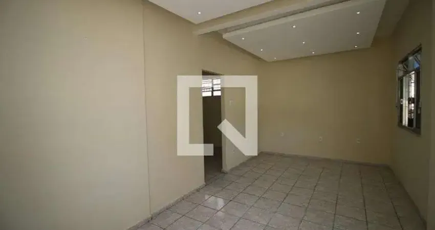 Casa para Venda - Penha, 2 Quartos,  110 m² - Rio de Janeiro