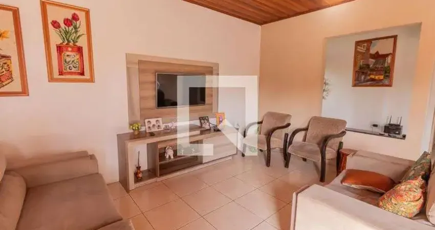 Casa para Venda - Feitoria, 3 Quartos,  140 m² - São Leopoldo