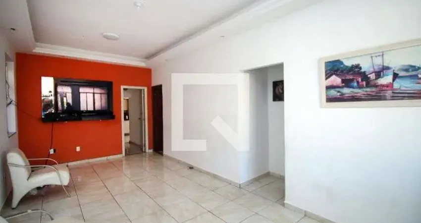 Casa para Venda - Penha, 3 Quartos,  300 m² - Rio de Janeiro