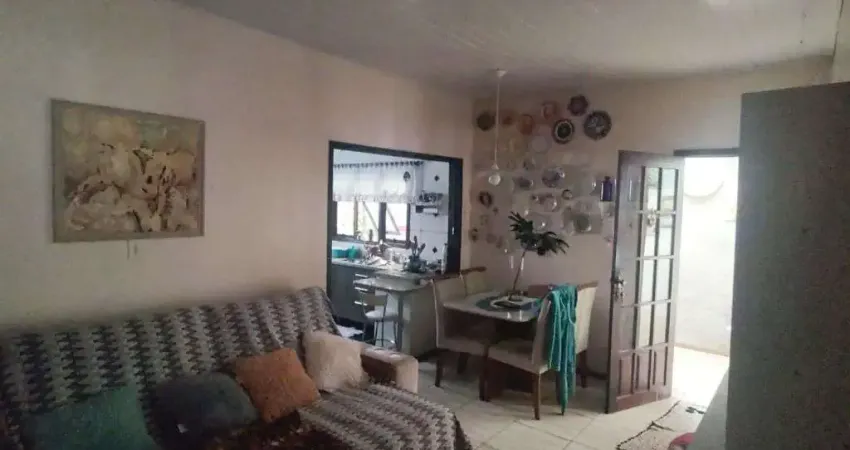 Casa para Venda - Feitoria, 3 Quartos,  70 m² - São Leopoldo