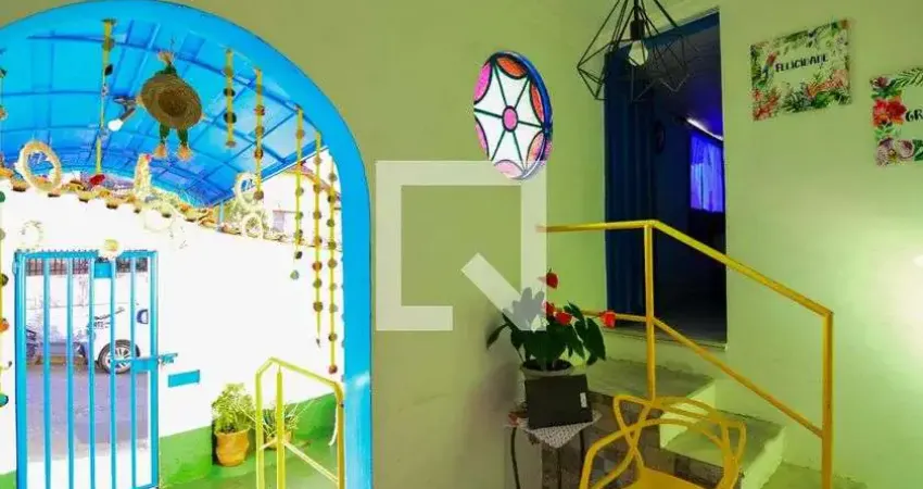 Casa para Venda - Bonfim, 7 Quartos,  150 m² - Belo Horizonte
