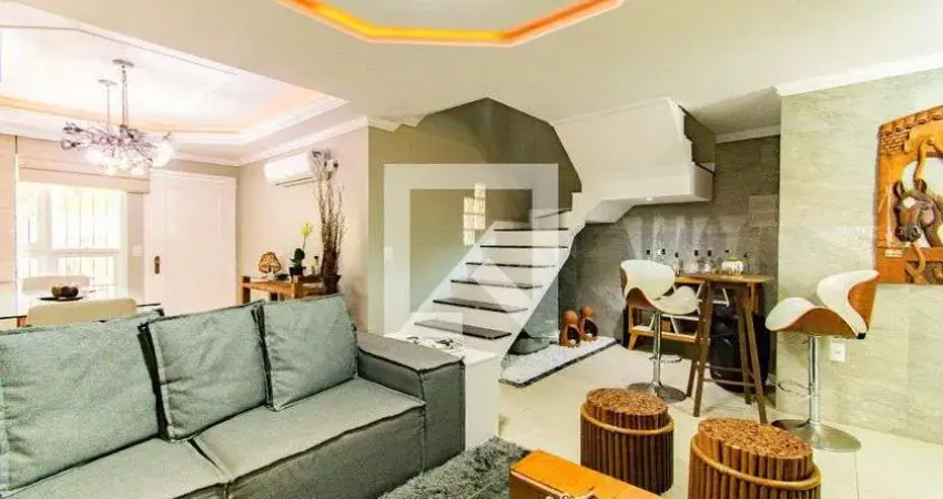 Casa para Venda - Nossa Sra das Graças, 3 Quartos,  300 m² - Canoas