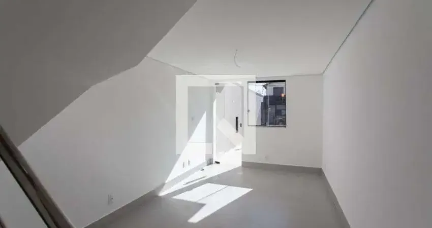 Casa para Venda - Santa Mônica, 2 Quartos,  126 m² - Belo Horizonte