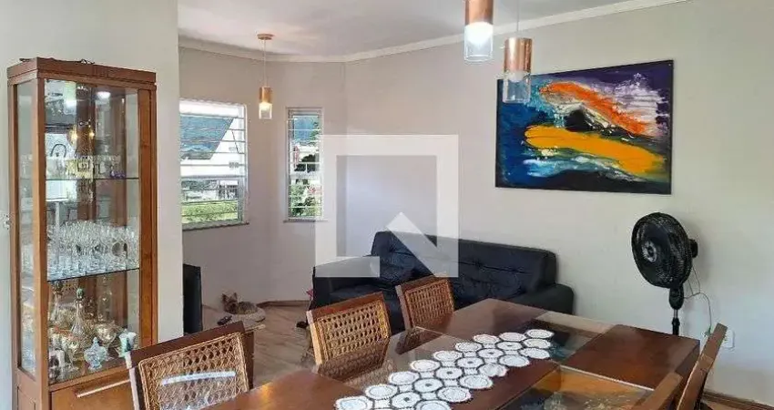 Casa para Venda - Serra Grande, 3 Quartos,  60 m² - Niterói