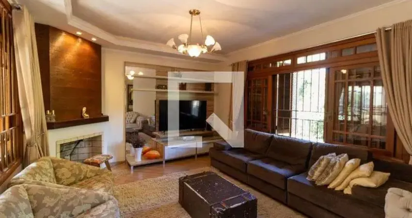 Casa para Venda - Cavalhada, 3 Quartos,  300 m² - Porto Alegre