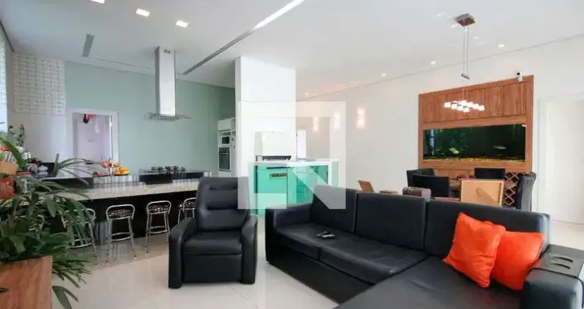 Casa para Venda - Santa Lúcia, 2 Quartos,  221 m² - Belo Horizonte