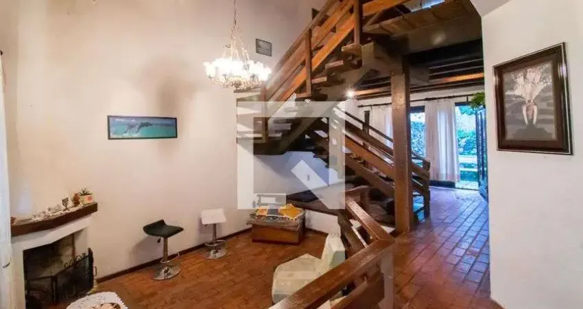 Casa para Venda - Cavalhada, 3 Quartos,  219 m² - Porto Alegre