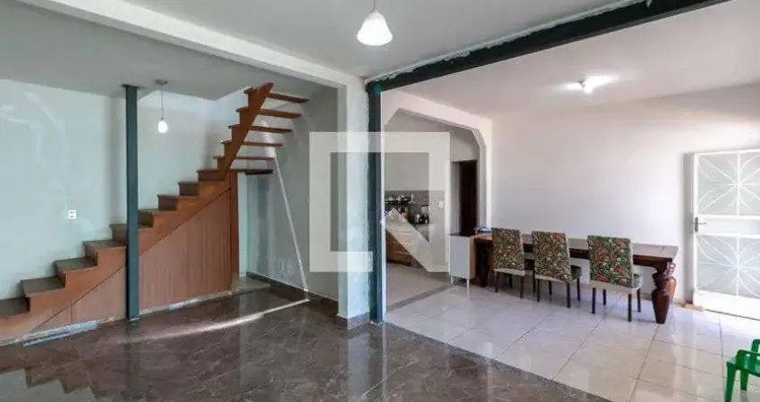 Casa para Venda - Teixeira Dias, 4 Quartos,  243 m² - Belo Horizonte