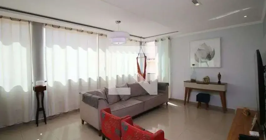 Casa para Venda - Olaria, 3 Quartos,  110 m² - Rio de Janeiro
