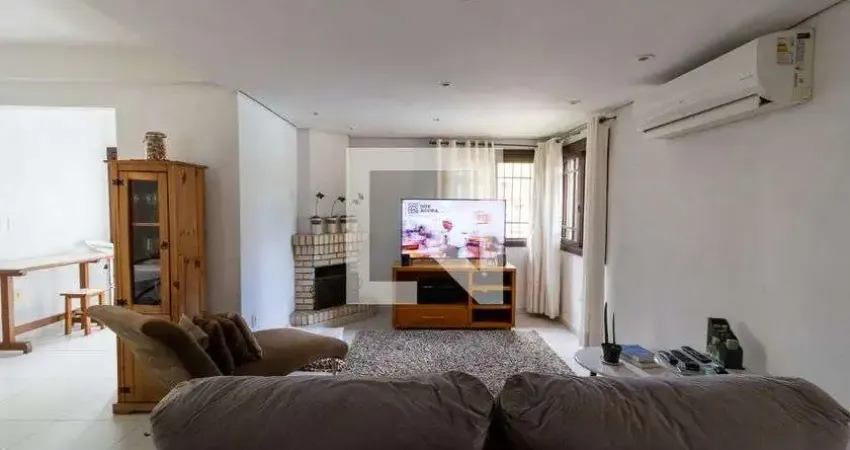 Casa para Venda - Cavalhada, 3 Quartos,  266 m² - Porto Alegre