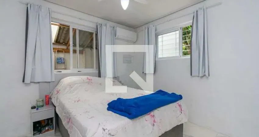 Casa para Venda - Azenha, 3 Quartos,  295 m² - Porto Alegre