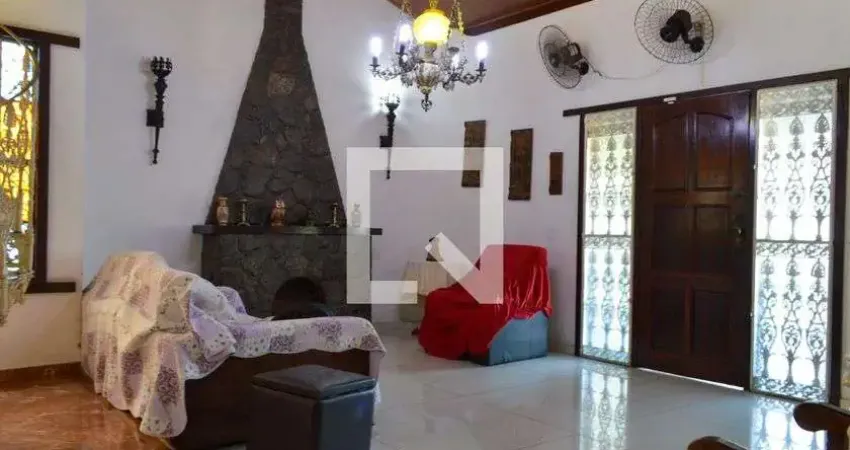 Casa para Venda - Taquara, 4 Quartos,  383 m² - Rio de Janeiro