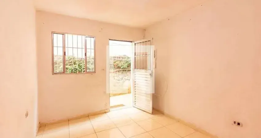 Casa para Venda - Santa Maria, 1 Quarto,  45 m² - Osasco