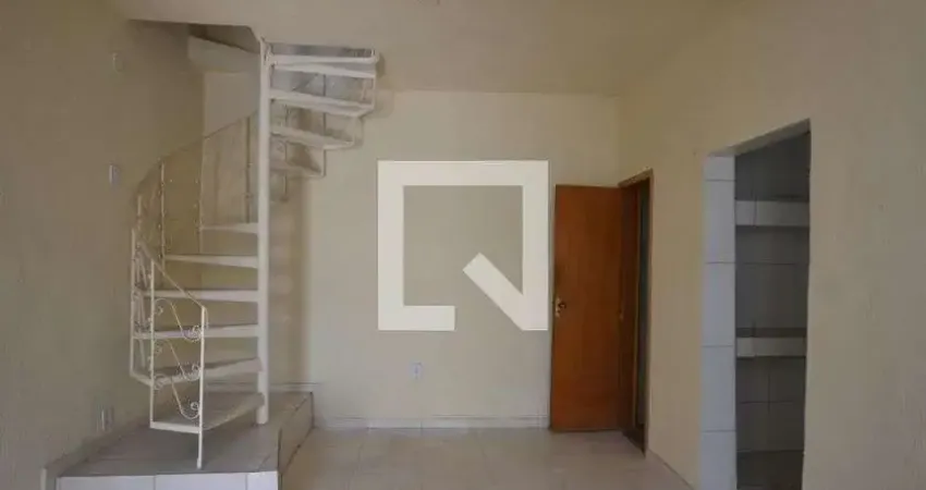 Casa para Venda - Olaria, 1 Quarto,  60 m² - Rio de Janeiro