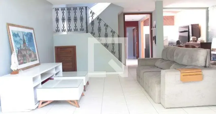 Casa para Venda - Jacarepaguá, 3 Quartos,  231 m² - Rio de Janeiro
