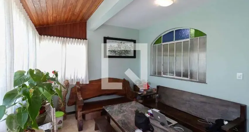 Casa para Venda - Rio Branco, 4 Quartos,  297 m² - Belo Horizonte