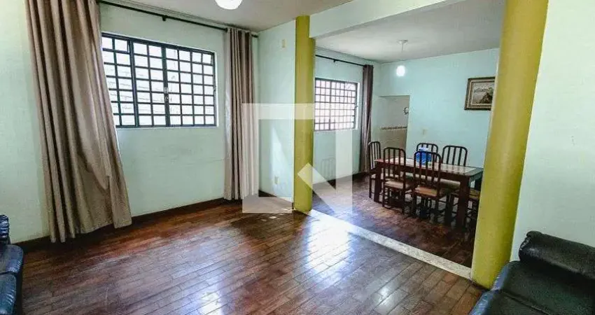 Casa para Venda - Bandeirantes, 4 Quartos,  250 m² - Belo Horizonte