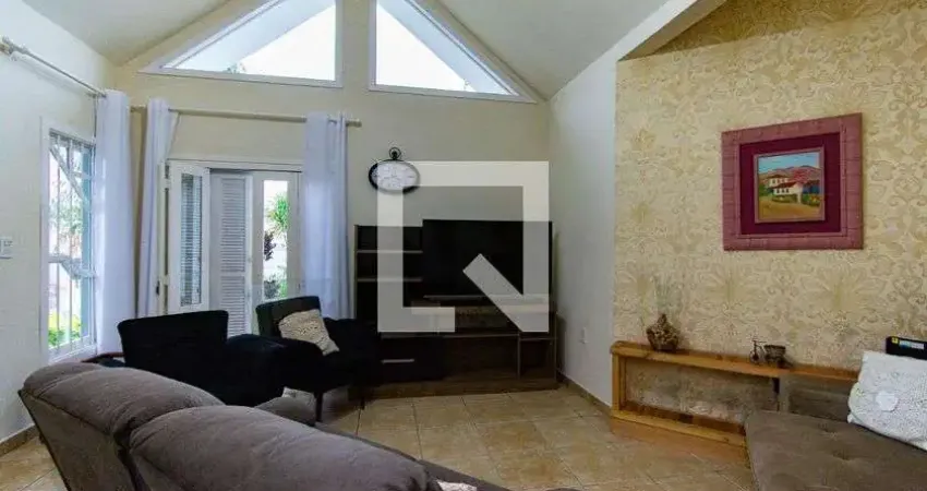 Casa para Venda - Nossa Sra das Graças, 3 Quartos,  182 m² - Canoas