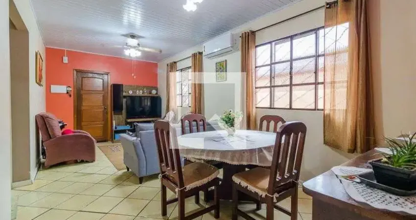 Casa para Venda - Camaquã, 2 Quartos,  126 m² - Porto Alegre