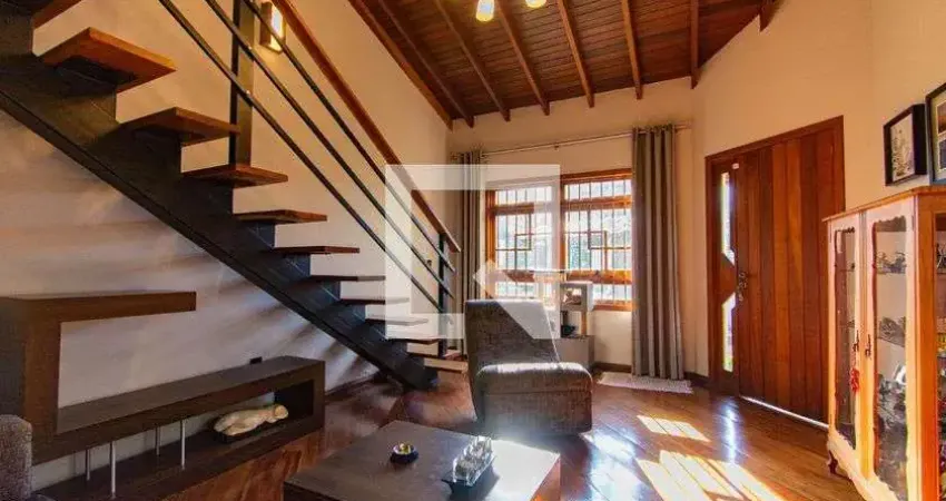 Casa para Venda - Nossa Sra das Graças, 3 Quartos,  250 m² - Canoas