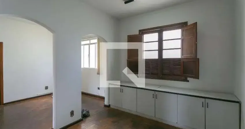 Casa para Venda - Floresta, 8 Quartos,  116 m² - Belo Horizonte
