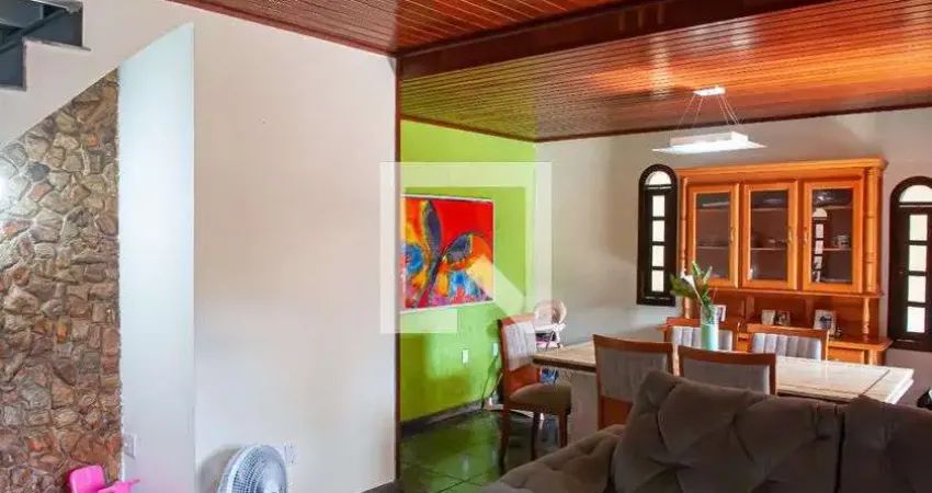 Casa para Venda - Taquara, 3 Quartos,  300 m² - Rio de Janeiro
