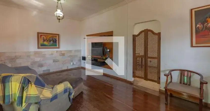 Casa para Venda - São João Batista, 4 Quartos,  360 m² - Belo Horizonte