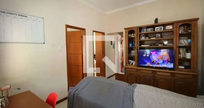 Casa para Venda - Penha, 2 Quartos,  327 m² - Rio de Janeiro