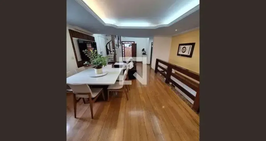 Casa para Venda - Ouro Preto, 5 Quartos,  250 m² - Belo Horizonte