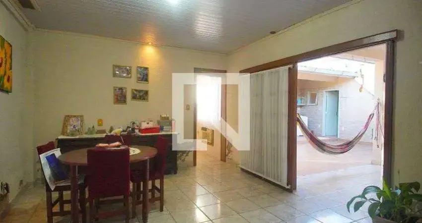 Casa para Venda - Feitoria, 3 Quartos,  180 m² - São Leopoldo
