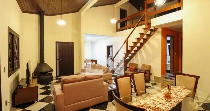 Casa para Venda - Nossa Sra das Graças, 3 Quartos,  214 m² - Canoas