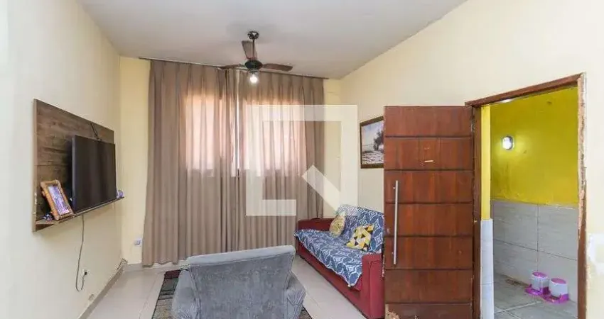 Casa para Venda - Olaria, 2 Quartos,  80 m² - Rio de Janeiro