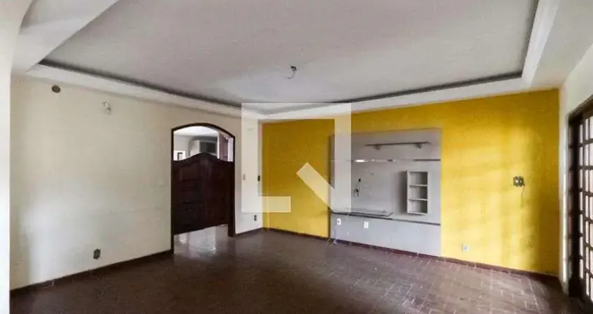 Casa para Venda - Céu Azul, 3 Quartos,  480 m² - Belo Horizonte