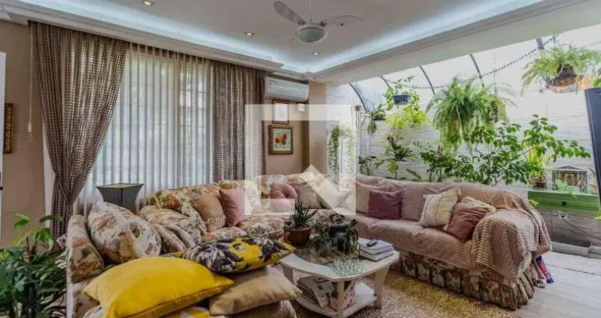 Casa para Venda - Vila Nova, 4 Quartos,  300 m² - Porto Alegre