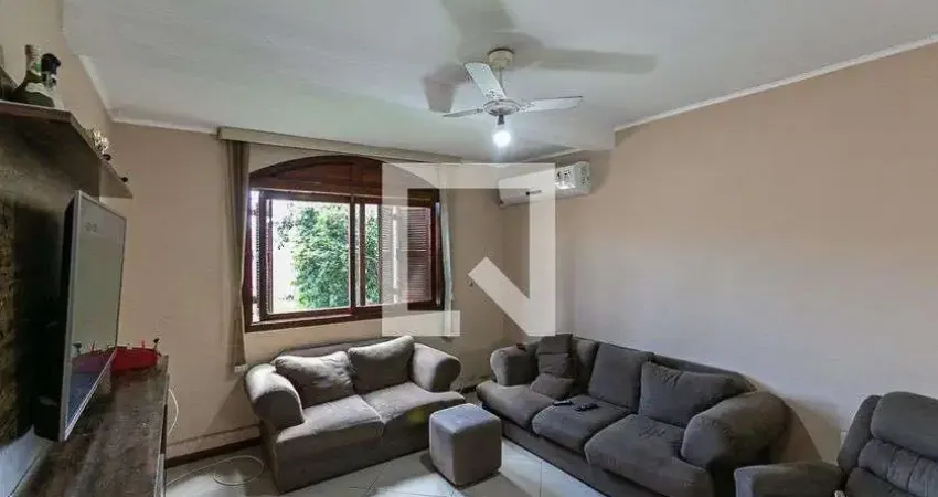 Casa para Venda - Camaquã, 4 Quartos,  200 m² - Porto Alegre
