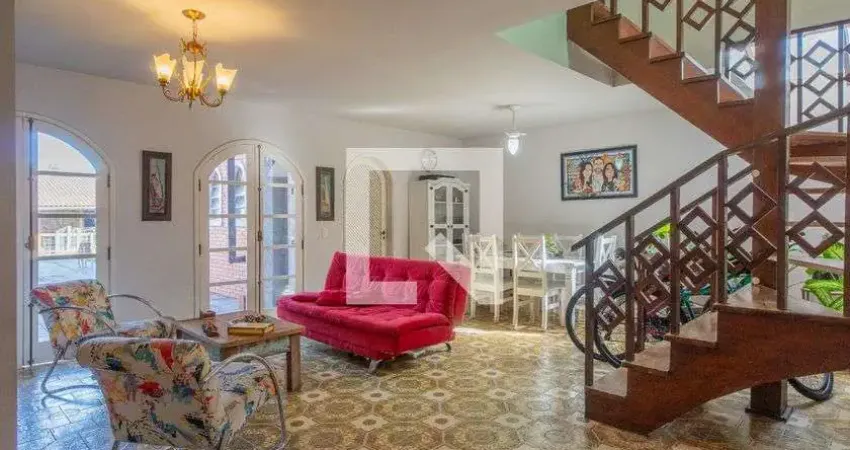 Casa para Venda - Cavalhada, 3 Quartos,  380 m² - Porto Alegre