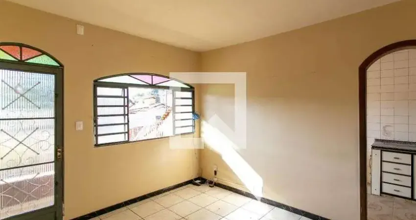 Casa para Venda - Heliópolis, 2 Quartos,  271 m² - Belo Horizonte