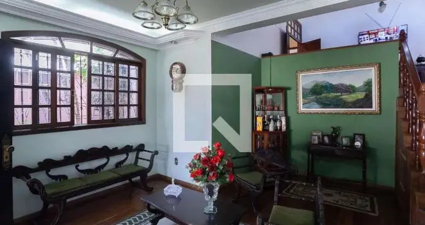 Casa para Venda - Novo Glória, 3 Quartos,  360 m² - Belo Horizonte