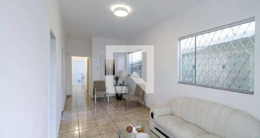 Casa para Venda - Bonfim, 3 Quartos,  442 m² - Belo Horizonte
