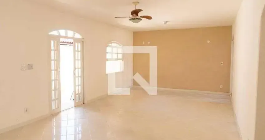 Casa para Venda - Piratininga, 3 Quartos,  241 m² - Niterói