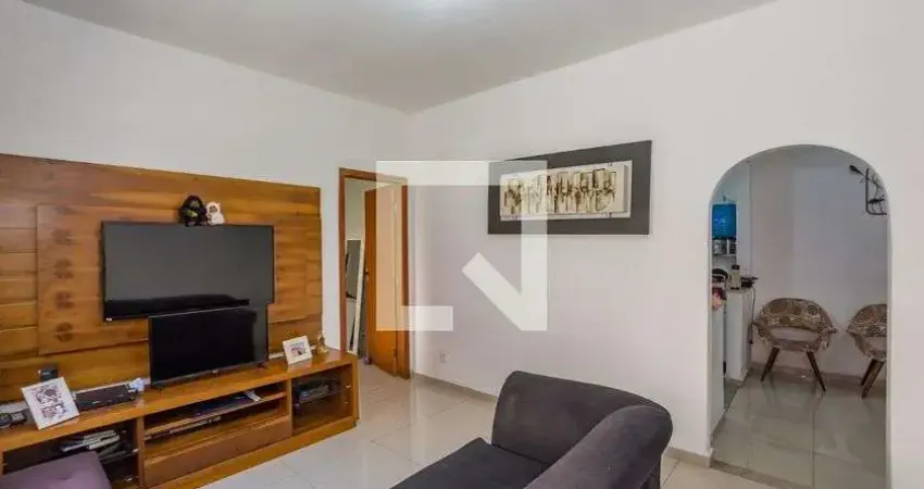 Casa para Venda - Dom Bosco, 2 Quartos,  350 m² - Belo Horizonte