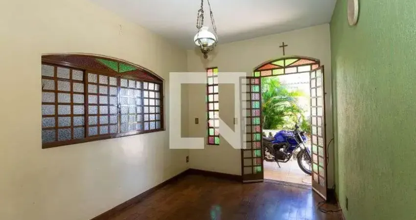 Casa para Venda - Dom Bosco, 6 Quartos,  357 m² - Belo Horizonte