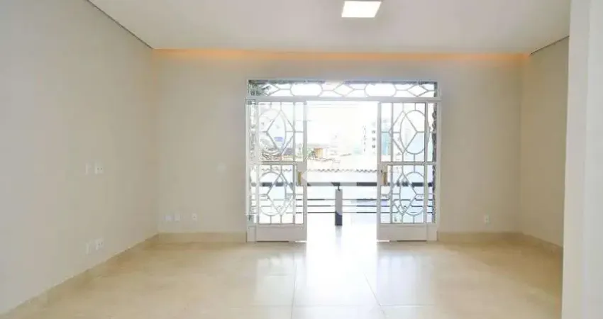 Casa para Venda - São Lucas, 3 Quartos,  282 m² - Belo Horizonte