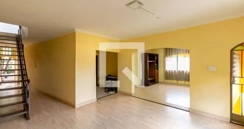 Casa para Venda - Glória, 3 Quartos,  240 m² - Belo Horizonte