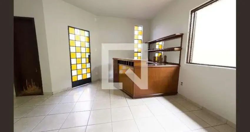 Casa para Venda - Ouro Preto, 3 Quartos,  360 m² - Belo Horizonte