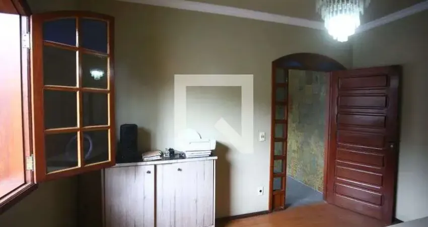 Casa para Venda - João Pinheiro, 6 Quartos,  360 m² - Belo Horizonte