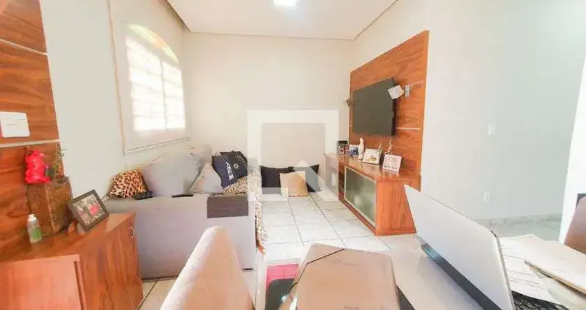 Casa para Venda - Universo, 3 Quartos,  105 m² - Belo Horizonte