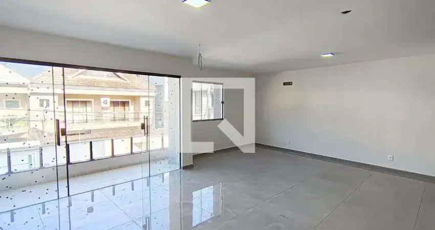 Casa para Venda - Taquara, 3 Quartos,  231 m² - Rio de Janeiro