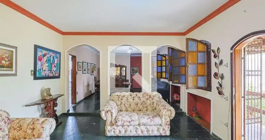 Casa para Venda - Fernão Dias, 3 Quartos,  511 m² - Belo Horizonte