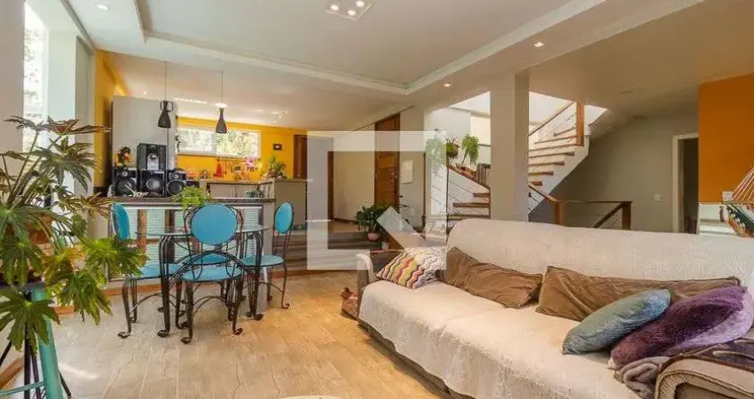 Casa para Venda - Cavalhada, 2 Quartos,  299 m² - Porto Alegre